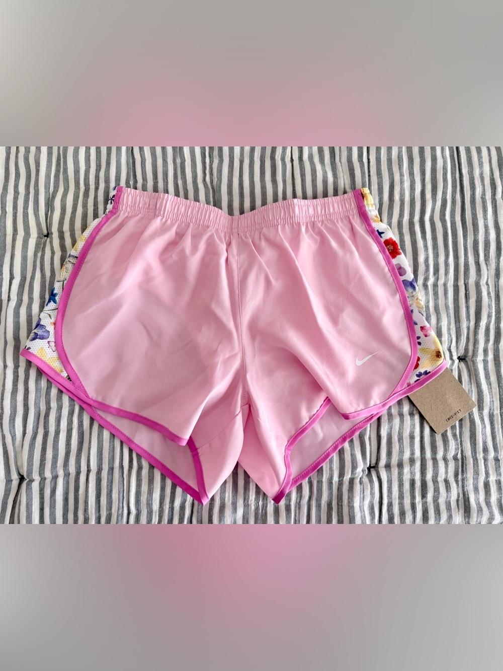 Girls Nike pink and floral Shorts